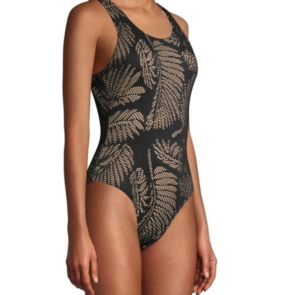 NWT Women's Size Medium Vigoss 1 piece Swimsuit